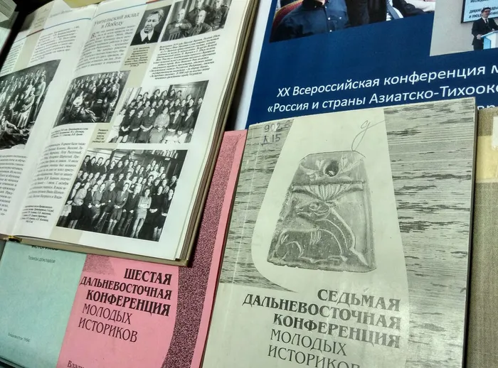 Выставка «Научное завтра Дальнего Востока диалог поколений» в ИИАЭ ДВО РАН 3