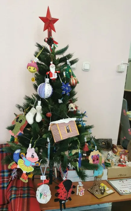 novogodnyaya-vystavka-konkurs-kreativnaya-yolochnaya-igrushka-2026-v-fnczb-dvo-ran-2