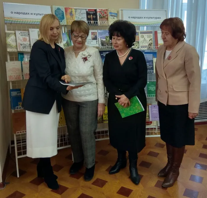 vystavka-o-narodah-i-kulturah-na-forume-narodnogo-edinstva-1