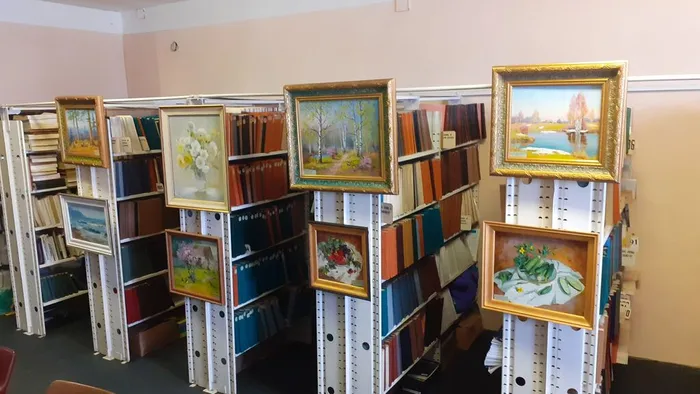 Персональная выставка  Л. Ф. Конончук «Мелодия цвета»&nbsp;в ТИБОХ ДВО РАН