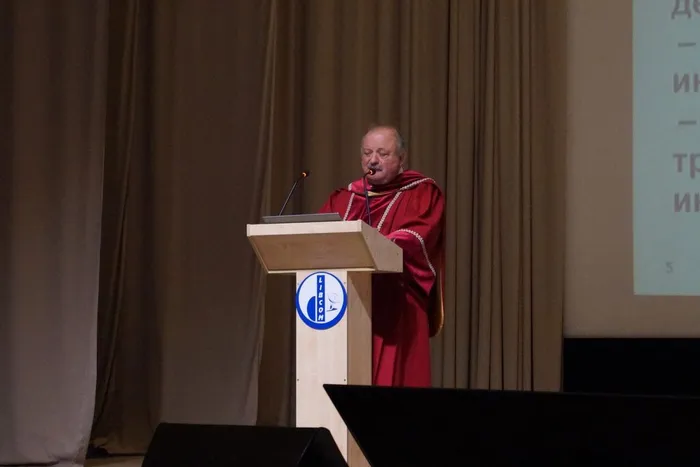 uchastie-v-mezhdunarodnoj-konferenczii-libcom-2025-4