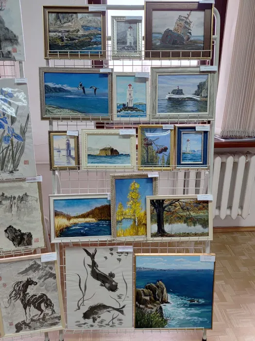 vystavka-kartin-s-lyubovyu-o-dalnem-vostoke-v-toi-dvo-ran-1